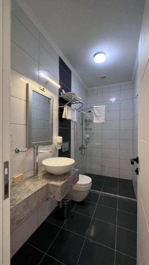 אולודניץ Mimoza Hotel מראה חיצוני תמונה