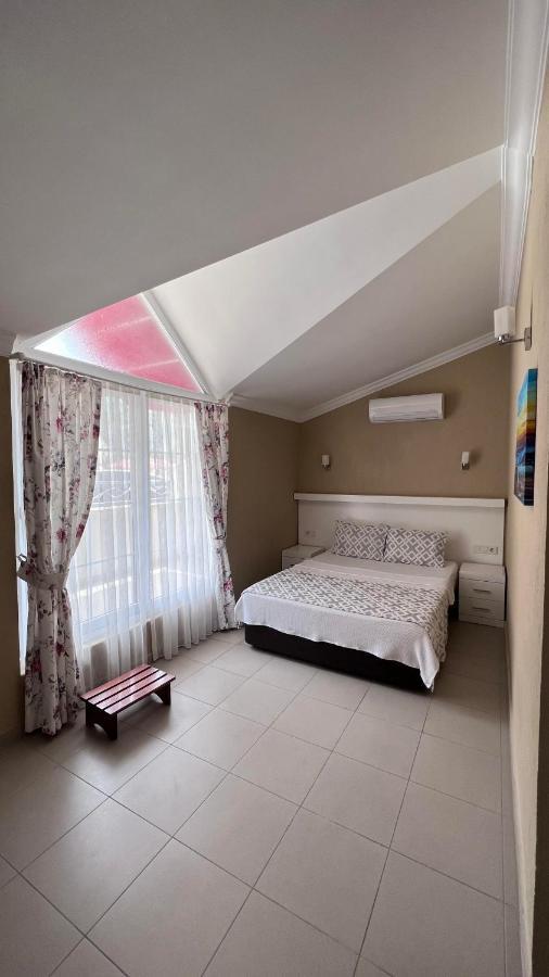 אולודניץ Mimoza Hotel מראה חיצוני תמונה