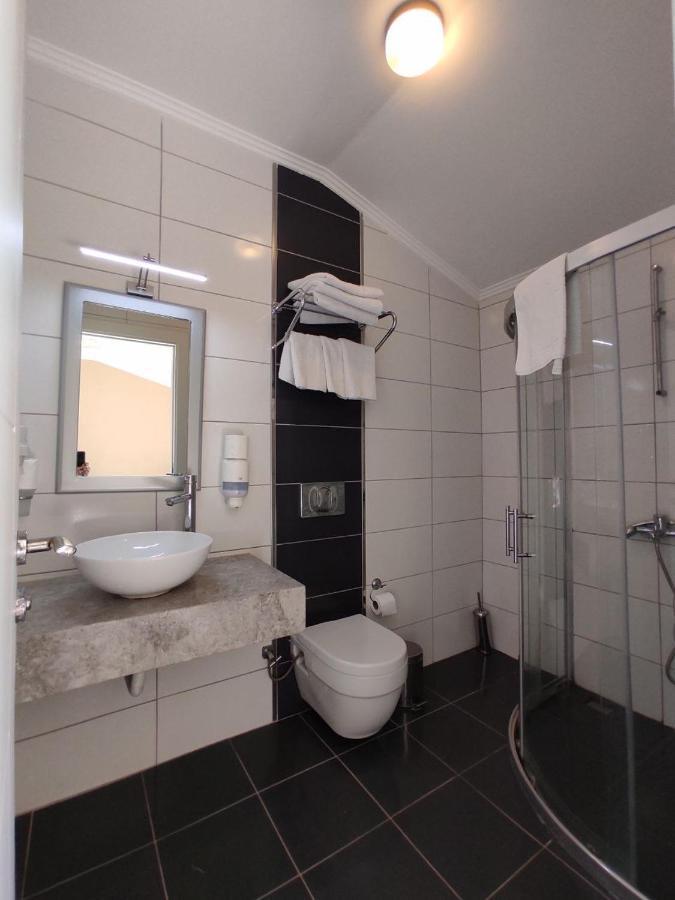 אולודניץ Mimoza Hotel מראה חיצוני תמונה