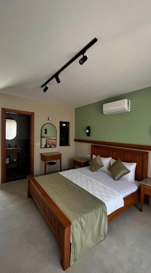 אולודניץ Mimoza Hotel מראה חיצוני תמונה